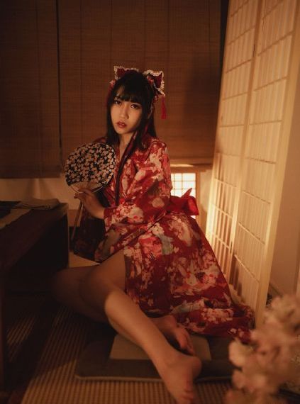 漂亮保姆韩国_手机免费观看